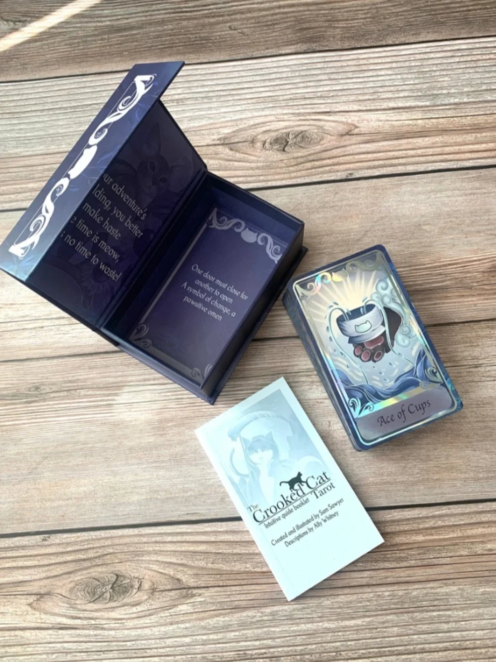 Crooked Cat Tarot Card Deck with Guidebook - Picture 3 of 3